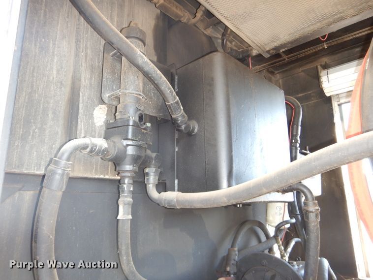 image for item DH4309 1997 Ford F800 sewer jetter truck