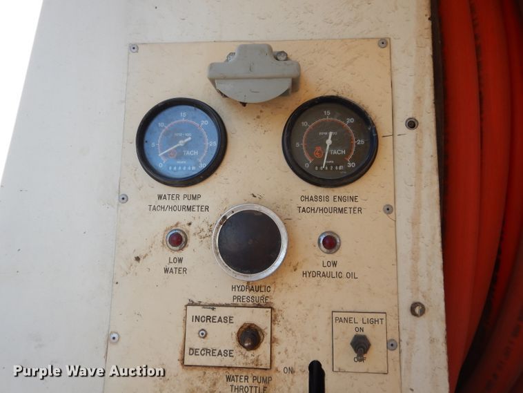 image for item DH4309 1997 Ford F800 sewer jetter truck