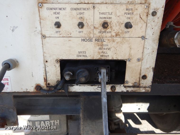 image for item DH4309 1997 Ford F800 sewer jetter truck