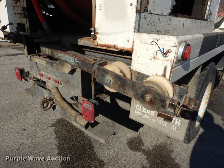 image for item DH4309 1997 Ford F800 sewer jetter truck