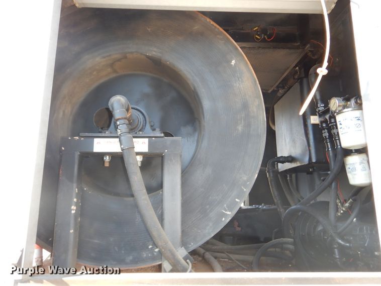 image for item DH4309 1997 Ford F800 sewer jetter truck