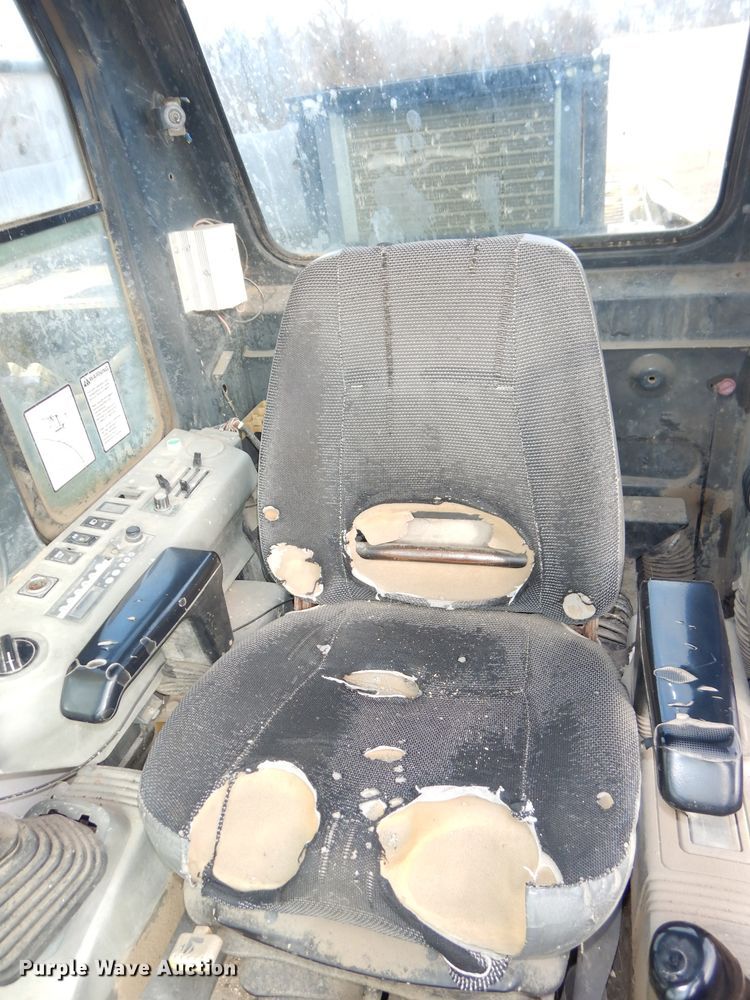 image for item DH4312 1997 Komatsu PC250LC-6 excavator