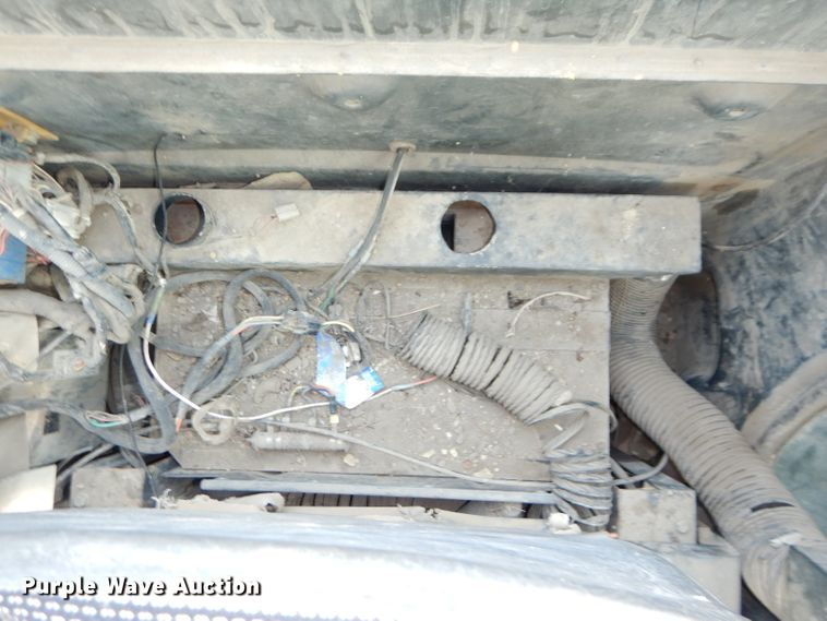 image for item DH4312 1997 Komatsu PC250LC-6 excavator