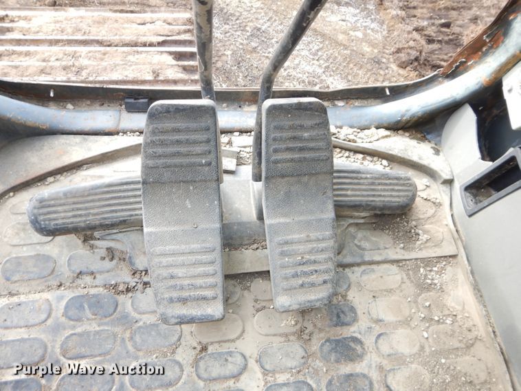 image for item DH4312 1997 Komatsu PC250LC-6 excavator