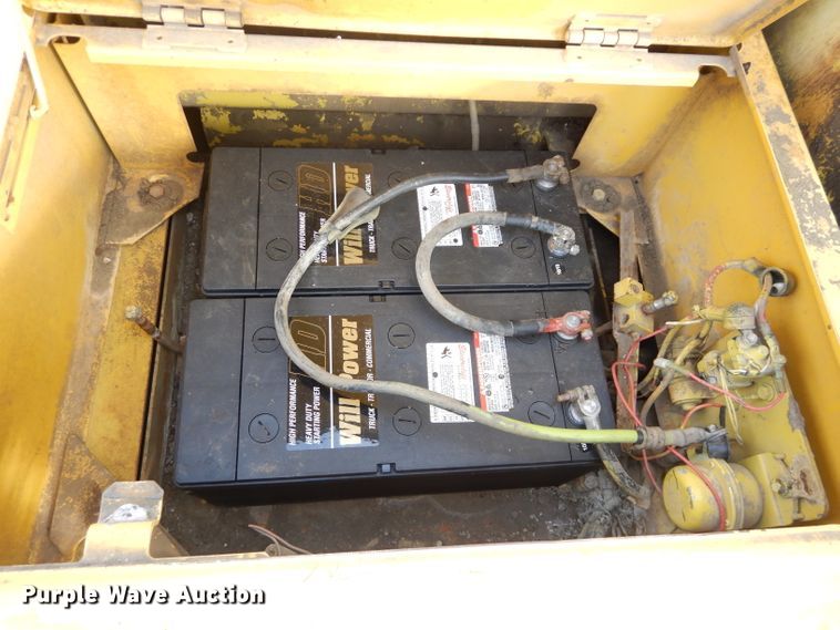 image for item DH4312 1997 Komatsu PC250LC-6 excavator