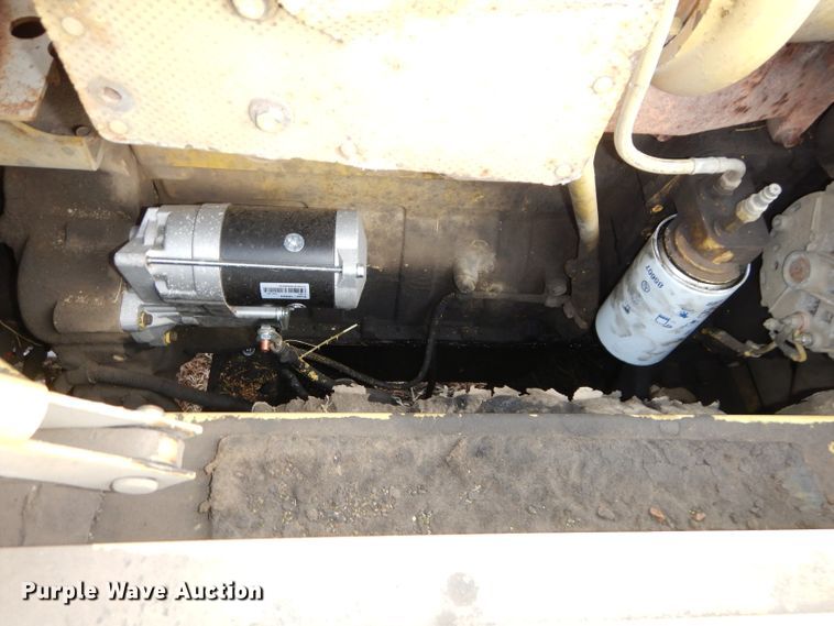 image for item DH4312 1997 Komatsu PC250LC-6 excavator