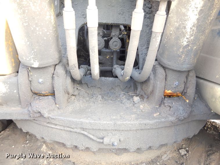 image for item DH4312 1997 Komatsu PC250LC-6 excavator