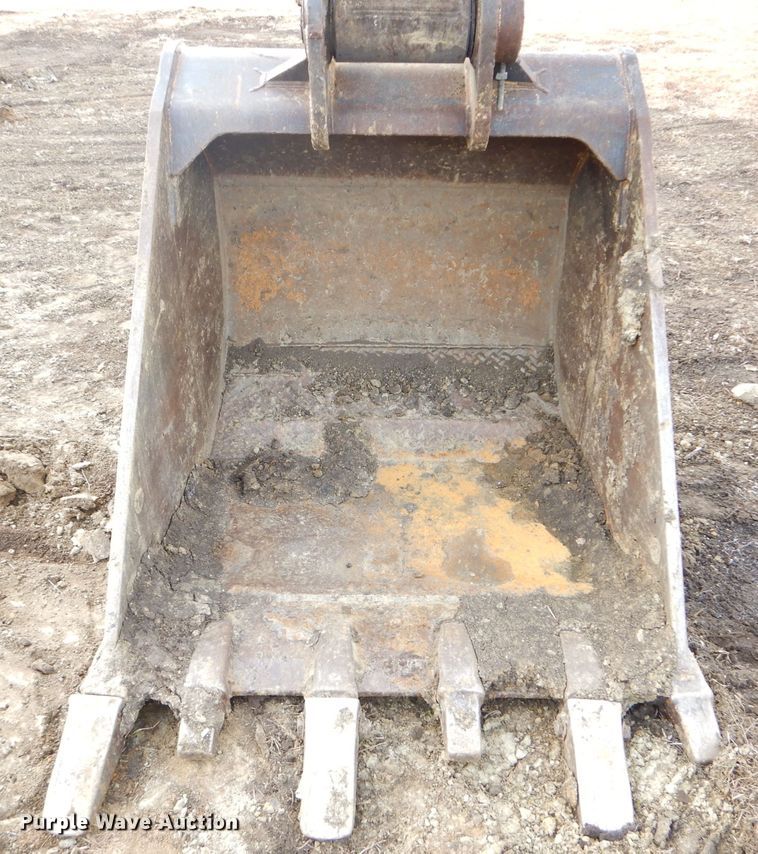 image for item DH4312 1997 Komatsu PC250LC-6 excavator