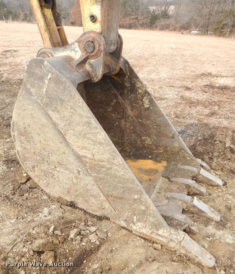 image for item DH4312 1997 Komatsu PC250LC-6 excavator