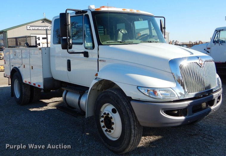 image for item DH6929 2013 International 4300 utility bed truck