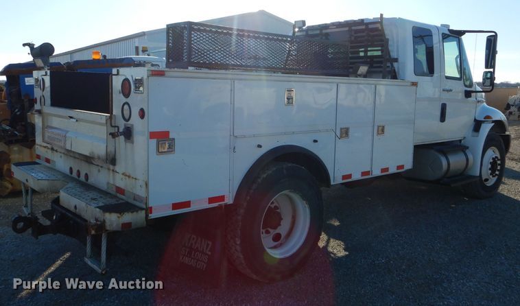 image for item DH6929 2013 International 4300 utility bed truck