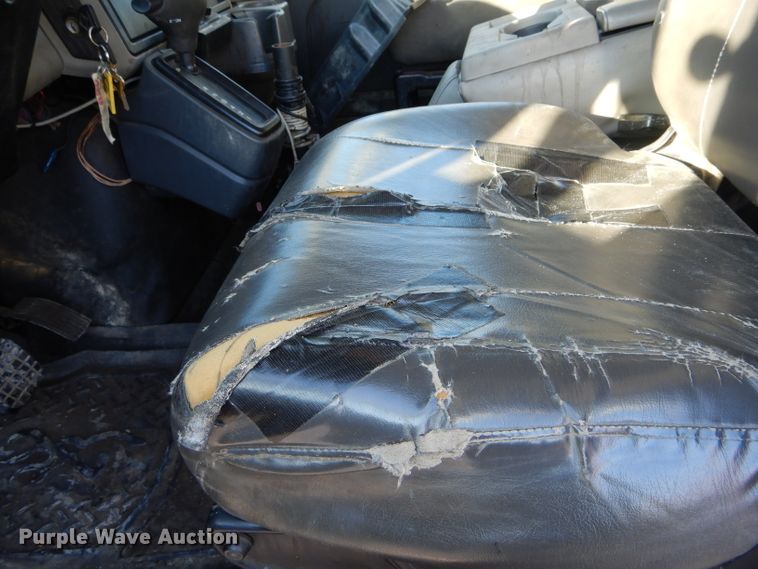 image for item DH6929 2013 International 4300 utility bed truck