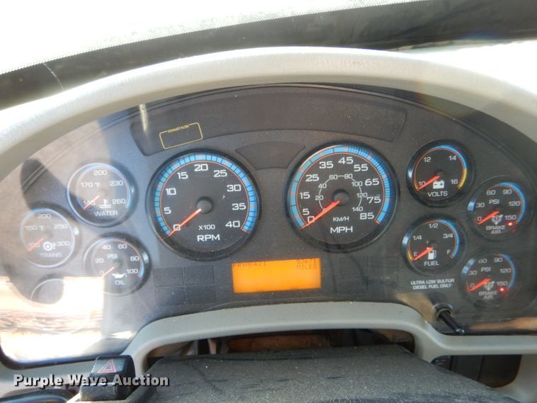 image for item DH6929 2013 International 4300 utility bed truck