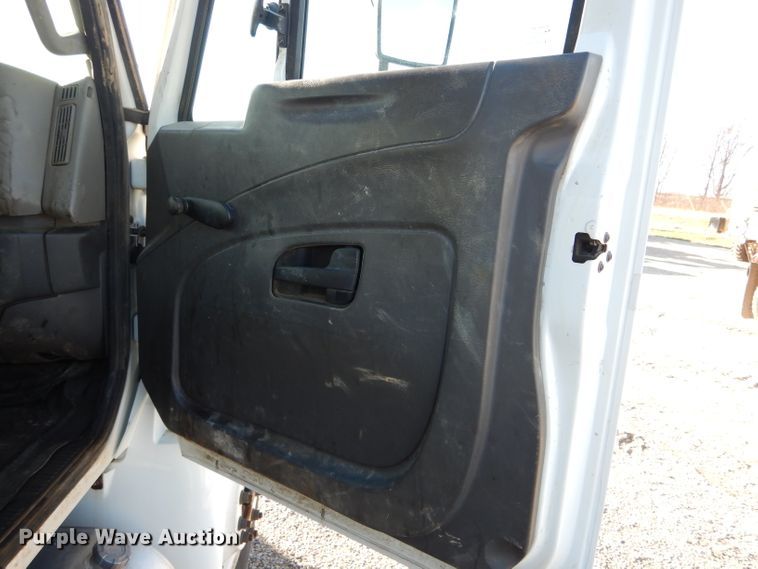 image for item DH6929 2013 International 4300 utility bed truck