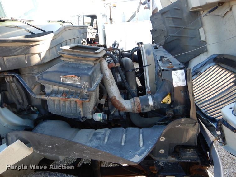 image for item DH6929 2013 International 4300 utility bed truck