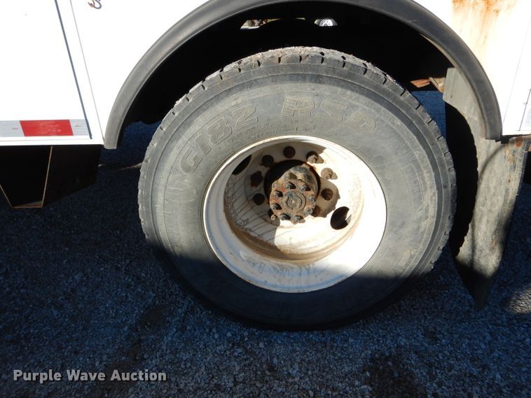 image for item DH6929 2013 International 4300 utility bed truck