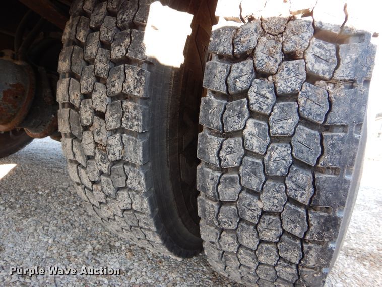 image for item DH6929 2013 International 4300 utility bed truck