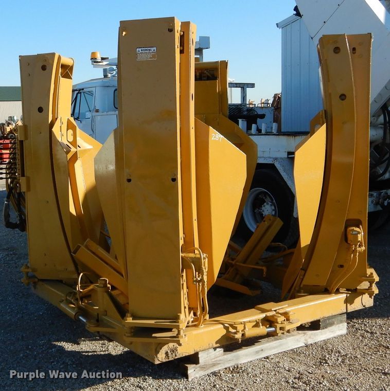 image for item DH6932 1991 Vermeer TS60S tree spade loader attachment