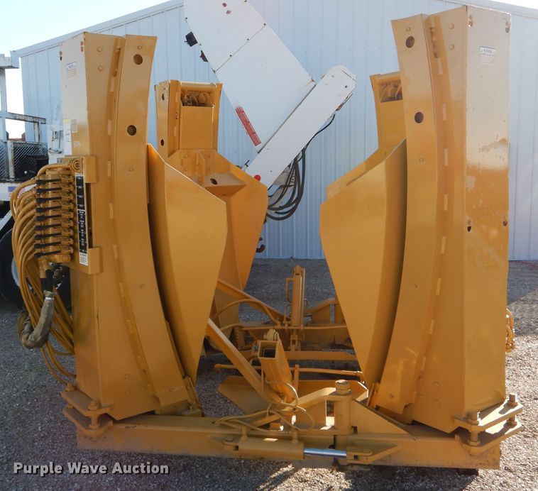 image for item DH6932 1991 Vermeer TS60S tree spade loader attachment