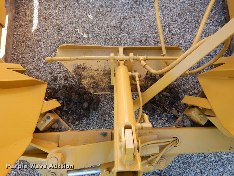 image for item DH6932 1991 Vermeer TS60S tree spade loader attachment