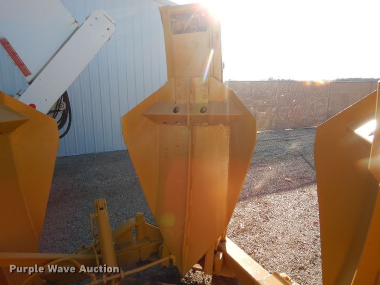 image for item DH6932 1991 Vermeer TS60S tree spade loader attachment