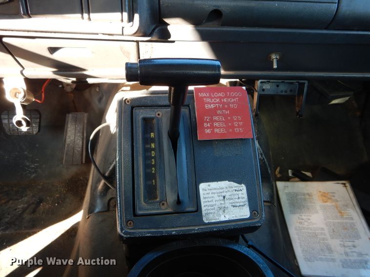 image for item DH6933 1997 GMC C8500 cable reel truck