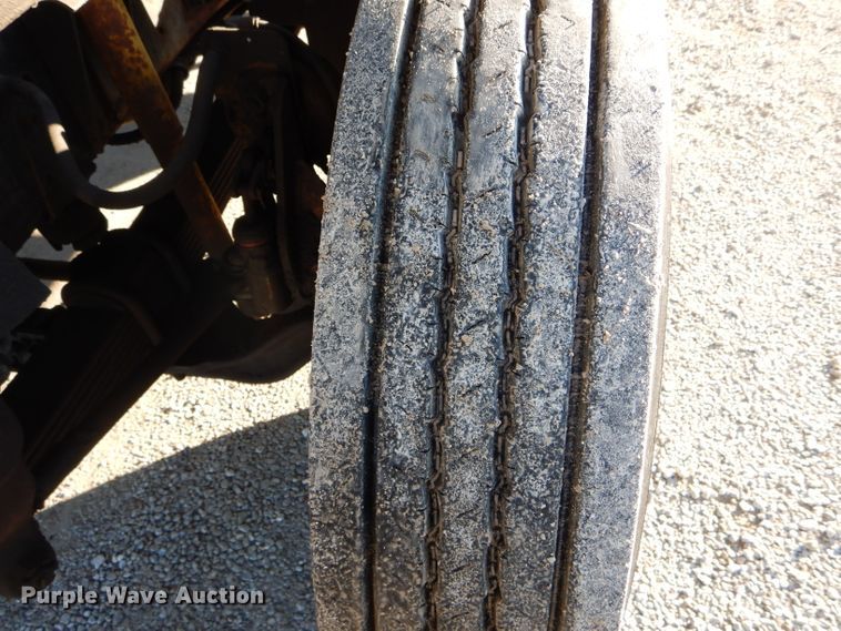 image for item DH6933 1997 GMC C8500 cable reel truck