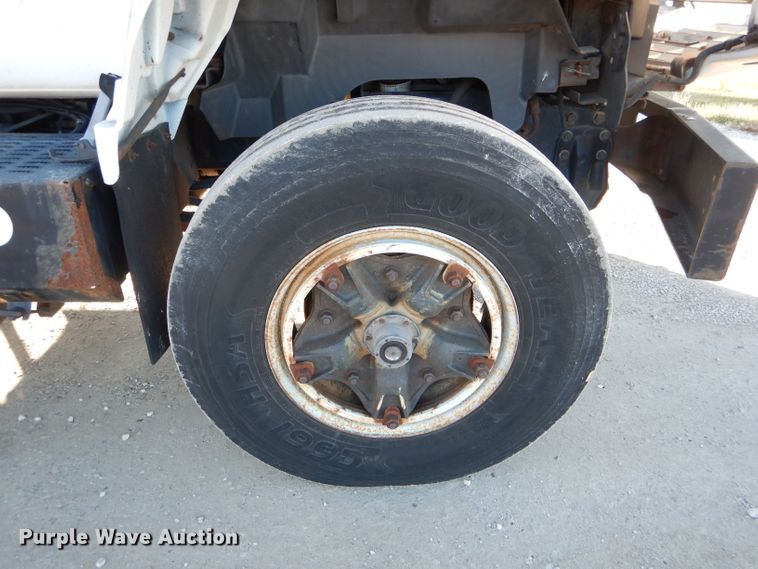 image for item DH6933 1997 GMC C8500 cable reel truck