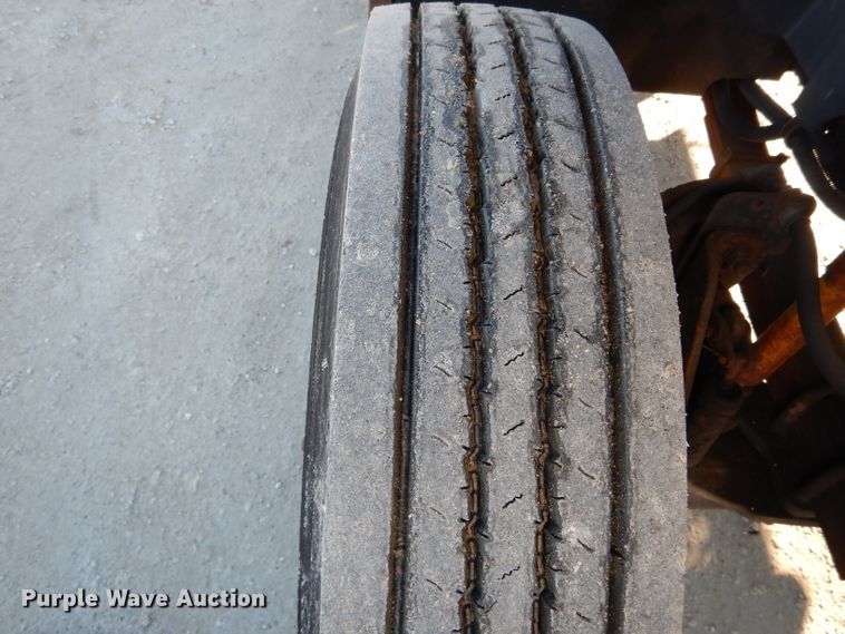 image for item DH6933 1997 GMC C8500 cable reel truck