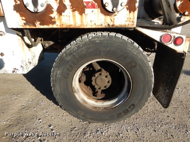 image for item DH6933 1997 GMC C8500 cable reel truck