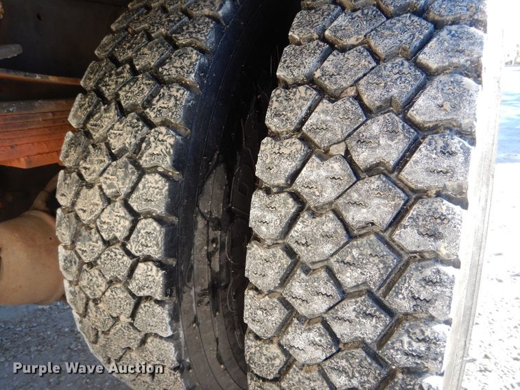 image for item DH6933 1997 GMC C8500 cable reel truck