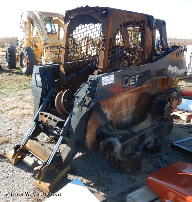 image for item DH6936 2015 John Deere 323E skid steer