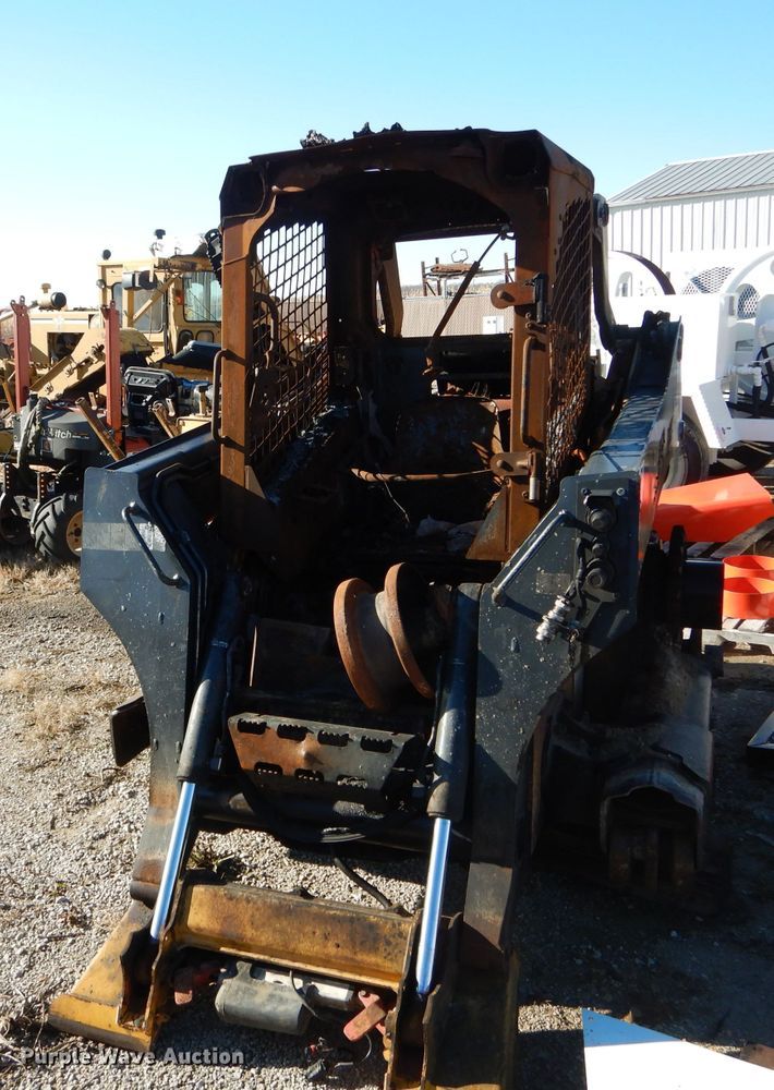 image for item DH6936 2015 John Deere 323E skid steer