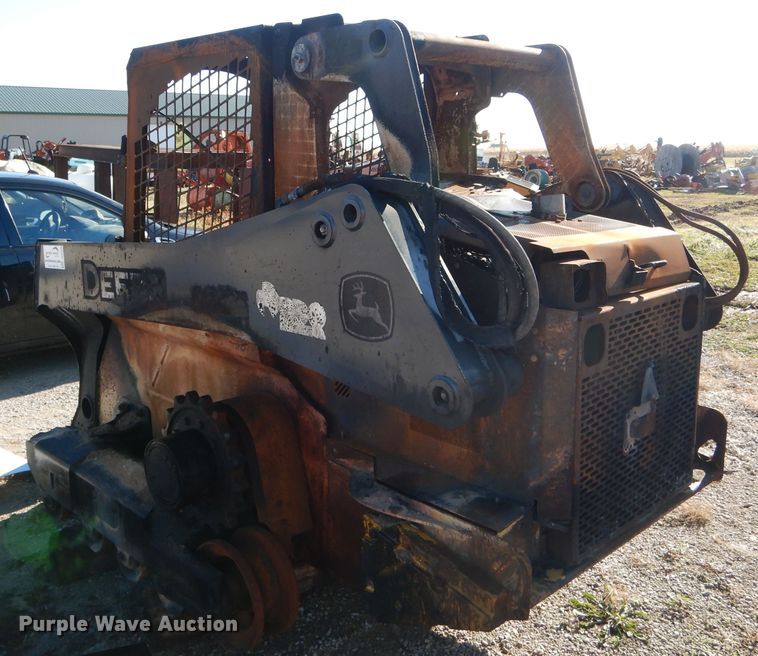 image for item DH6936 2015 John Deere 323E skid steer