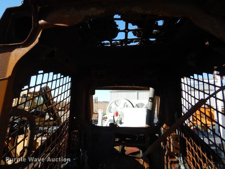 image for item DH6936 2015 John Deere 323E skid steer