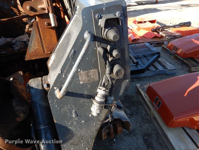 image for item DH6936 2015 John Deere 323E skid steer