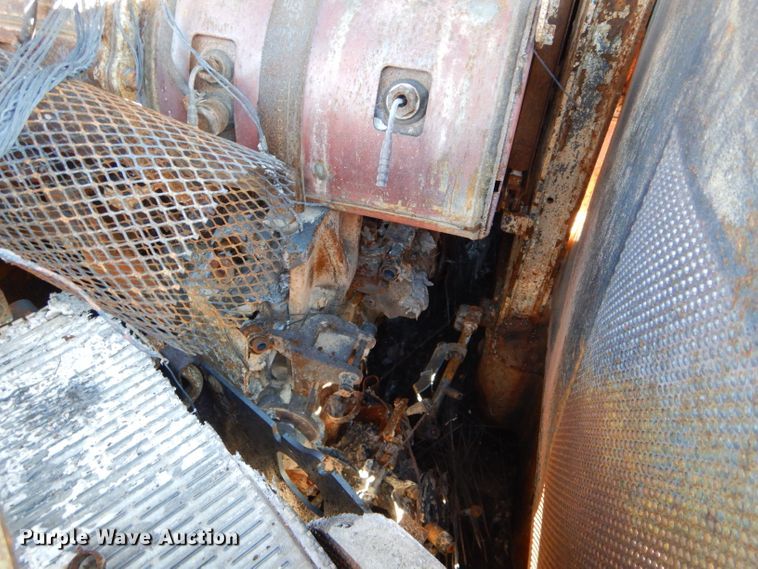 image for item DH6936 2015 John Deere 323E skid steer