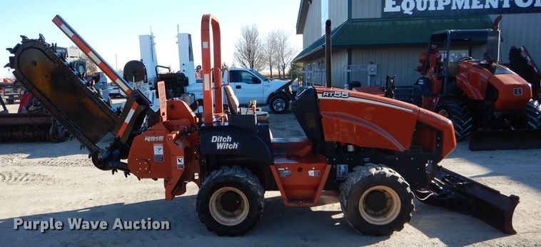 image for item DH6937 2004 Ditch Witch RT55 trencher