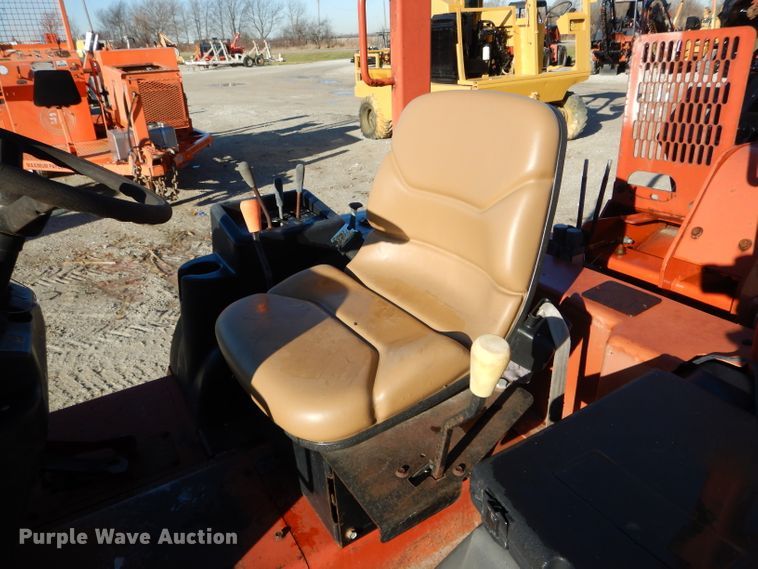 image for item DH6937 2004 Ditch Witch RT55 trencher