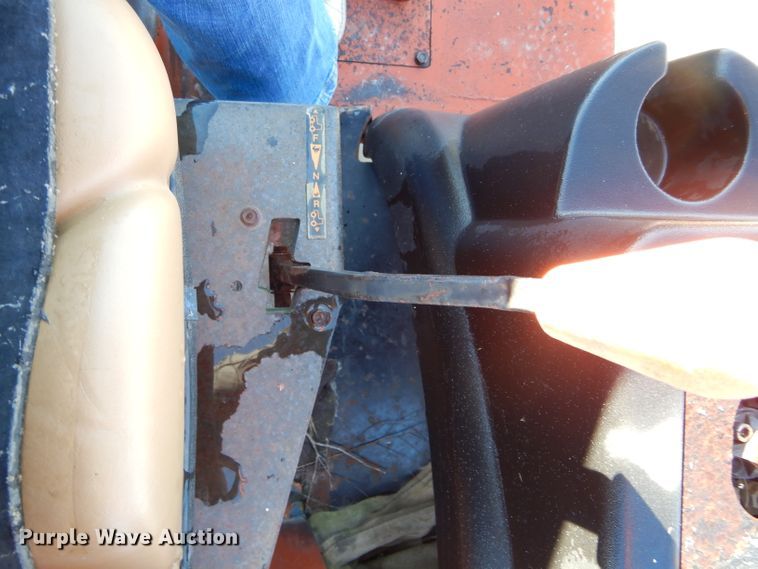 image for item DH6937 2004 Ditch Witch RT55 trencher