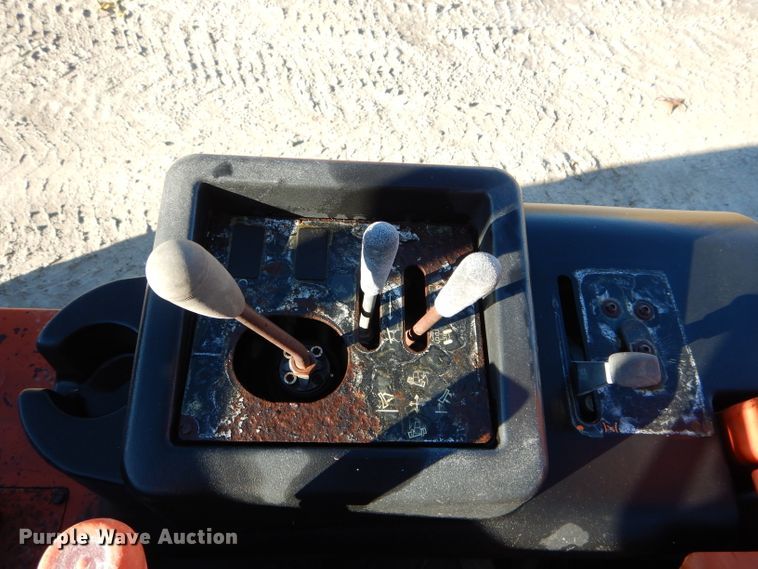 image for item DH6937 2004 Ditch Witch RT55 trencher