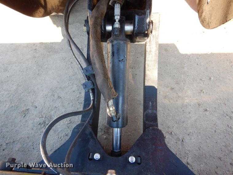 image for item DH6937 2004 Ditch Witch RT55 trencher