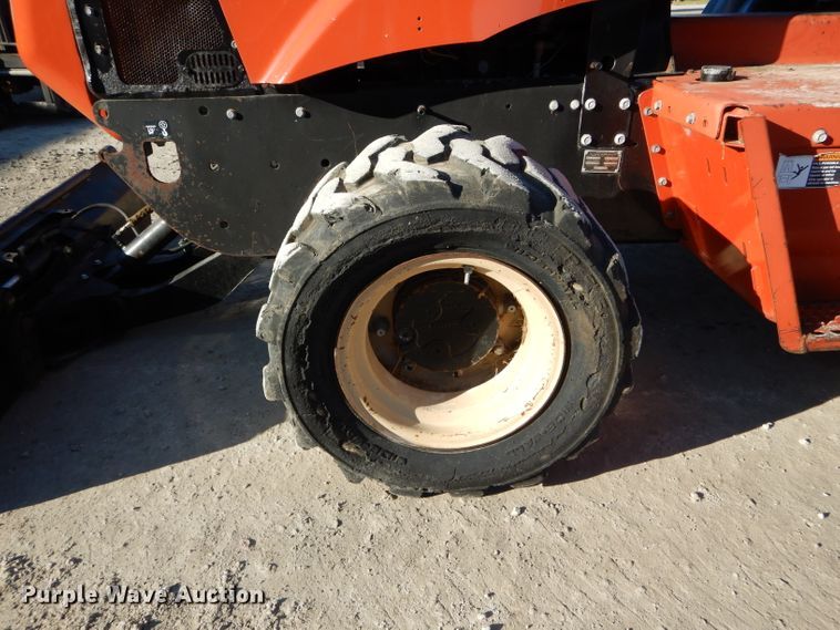 image for item DH6937 2004 Ditch Witch RT55 trencher