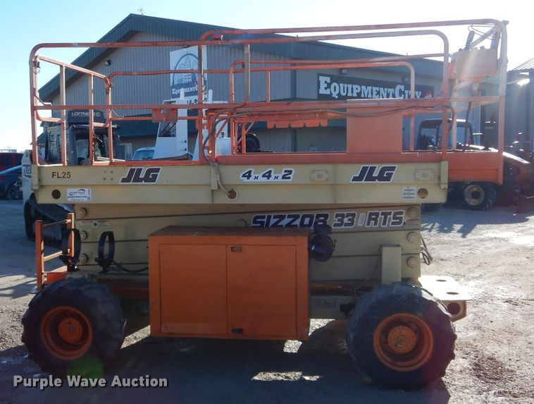 image for item DH6942 1999 JLG 33RTS scissor lift