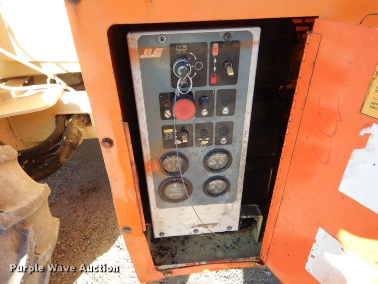 image for item DH6942 1999 JLG 33RTS scissor lift