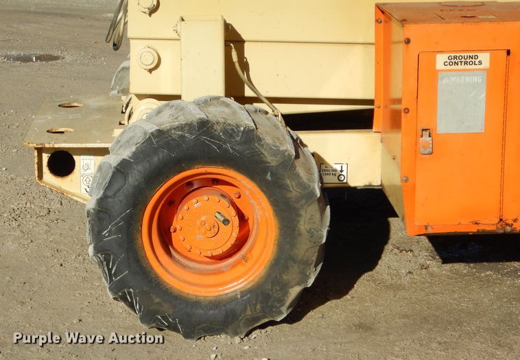 image for item DH6942 1999 JLG 33RTS scissor lift