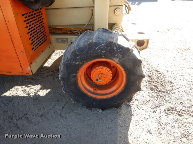 image for item DH6942 1999 JLG 33RTS scissor lift