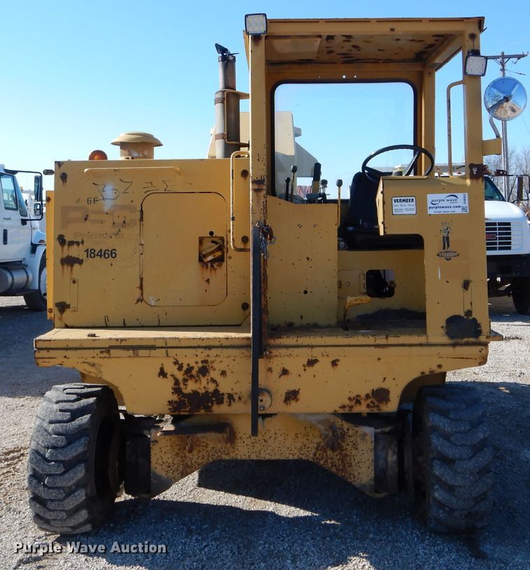 image for item DH6943 Vermeer CC135 rock saw