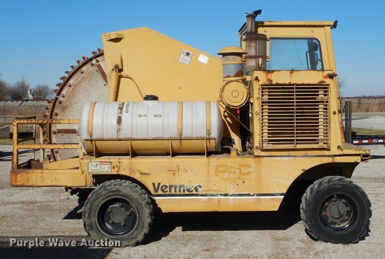 image for item DH6943 Vermeer CC135 rock saw