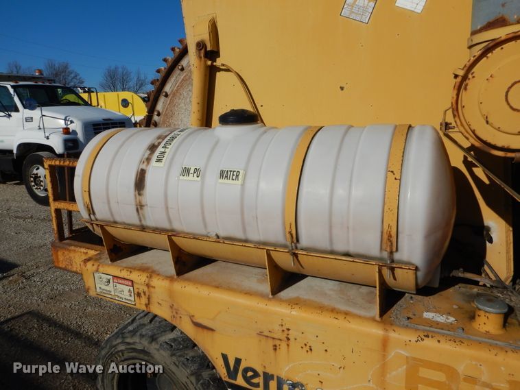 image for item DH6943 Vermeer CC135 rock saw